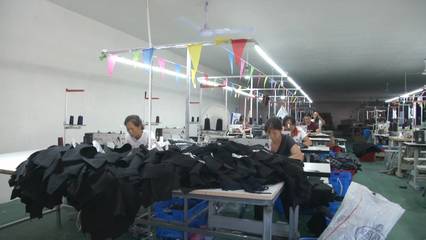 扶貧車間開在家門口 鄉(xiāng)親增收好幾萬(wàn)